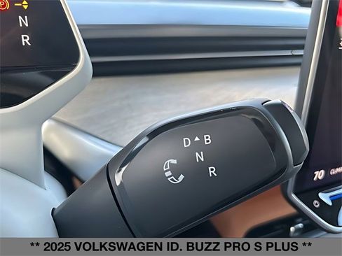 New 2025 Volkswagen ID. Buzz Pro S Plus image 22