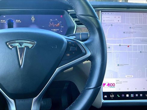 Used 2016 Tesla Model X 90D AWD/4WD image 25