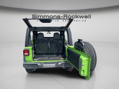 Used 2025 Jeep Wrangler Sport AWD/4WD image 12