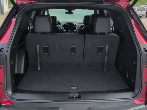 Used 2023 Chevrolet Traverse RS AWD/4WD image 8