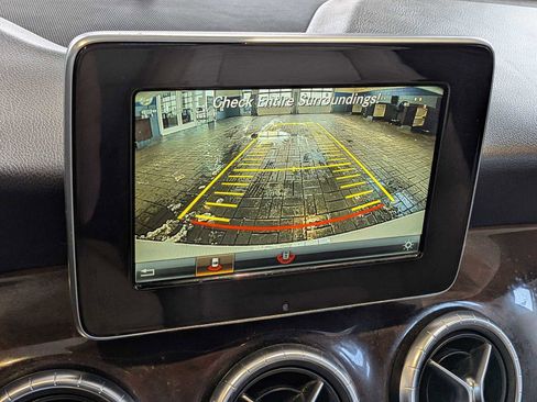 Used 2015 Mercedes-Benz CLA 250 image 26