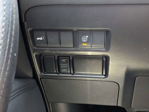 Used 2022 Nissan Armada SV w/ SV Appearance Package RWD image 23