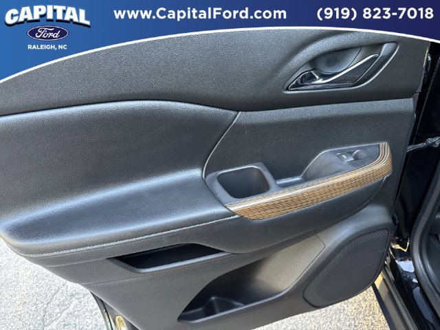 Used 2020 GMC Acadia SLE AWD/4WD image 17