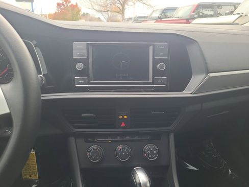 Used 2020 Volkswagen Jetta S w/ Driver Assistance Package image 12