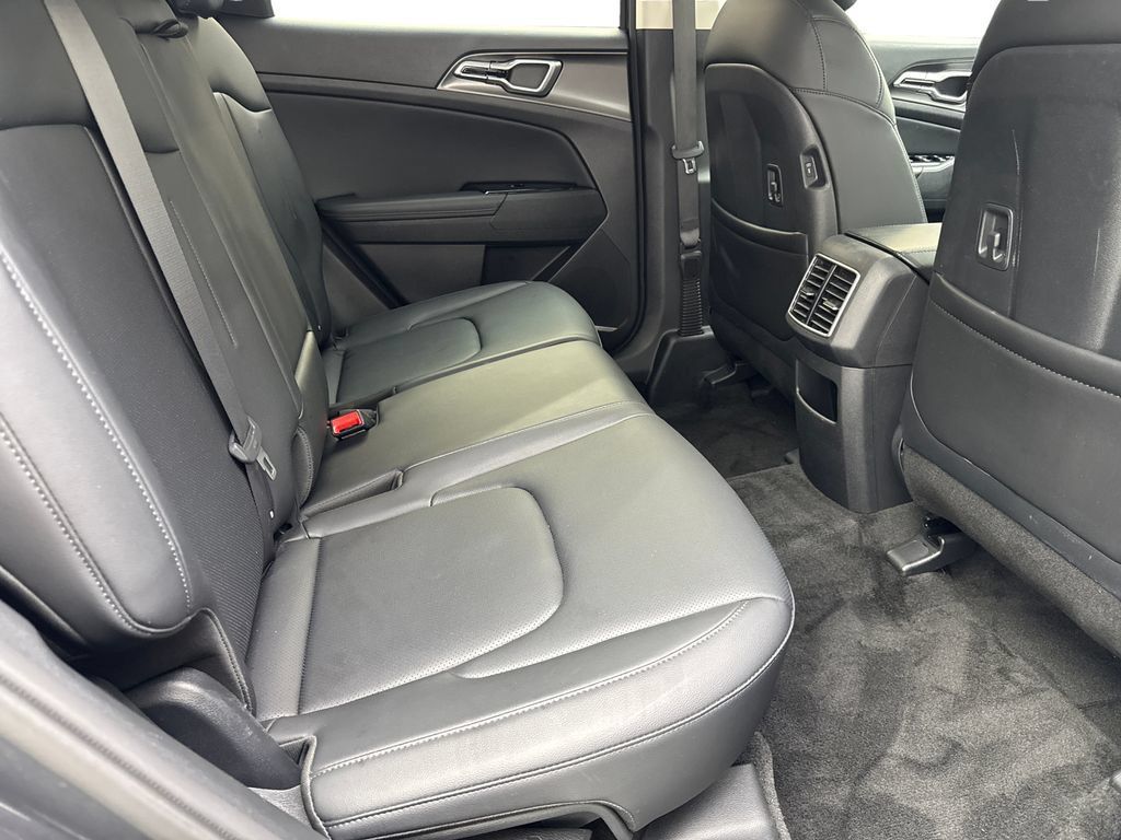 Used 2024 Kia Sportage EX AWD/4WD image 41