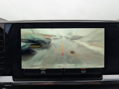 Used 2024 GMC Sierra 3500 SLE w/ SLE Value Package image 15