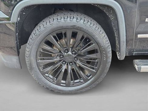 Used 2017 GMC Sierra 1500 Denali w/ Denali Ultimate Package AWD/4WD image 25
