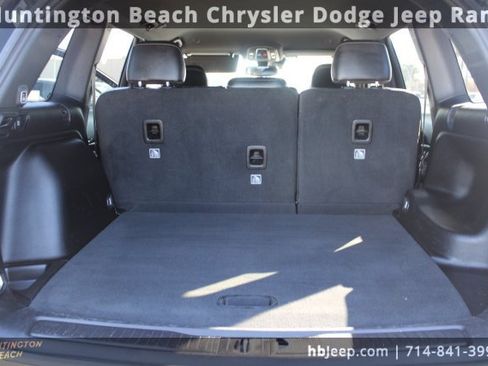 Used 2023 Jeep Grand Cherokee Altitude image 36