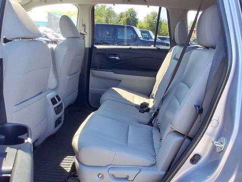 Used 2019 Honda Pilot Touring image 26