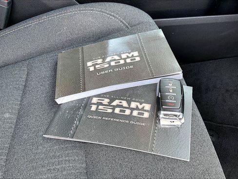 Used 2019 RAM 1500 Big Horn AWD/4WD image 12