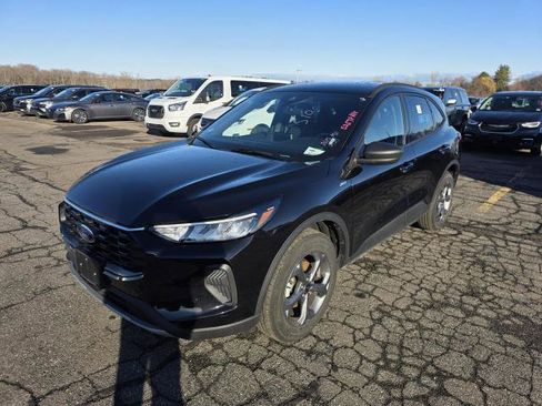 Certified 2025 Ford Escape ST-Line image 1