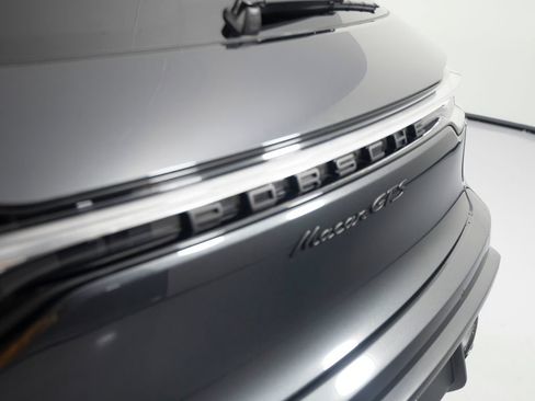 Certified 2024 Porsche Macan GTS AWD/4WD image 39