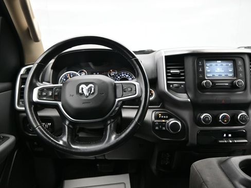 Used 2019 RAM 1500 Big Horn AWD/4WD image 13