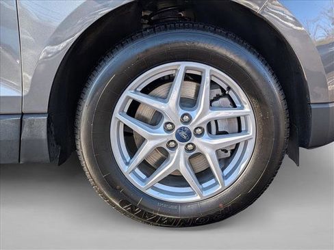 Used 2021 Ford Edge SE image 26