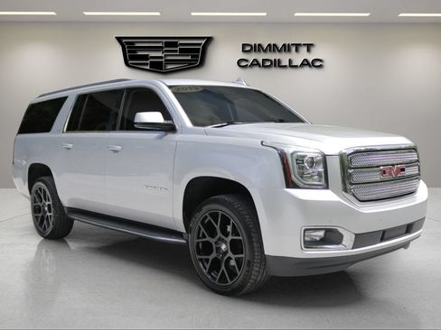 Used 2019 GMC Yukon XL SLT w/ Open Road Package RWD image 3