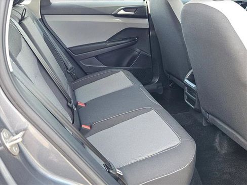 Used 2023 Volkswagen Taos S image 18