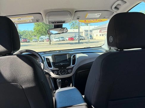 Used 2021 Chevrolet Equinox LS image 12