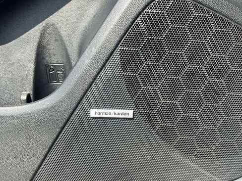 Certified 2025 Subaru Crosstrek 2.5i Limited w/ Crosstrek Mirror Package image 25