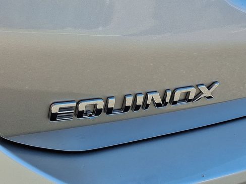 Used 2022 Chevrolet Equinox LT FWD image 19