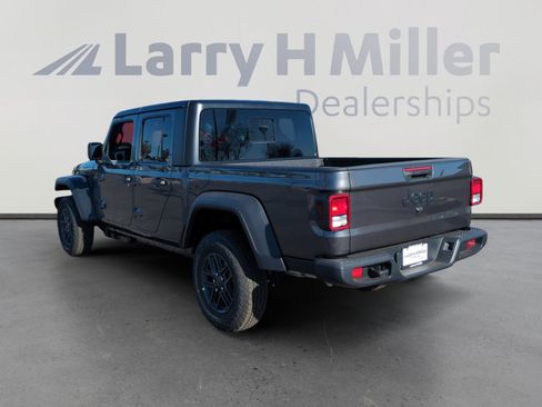 New 2026 Jeep Gladiator Sport AWD/4WD image 3