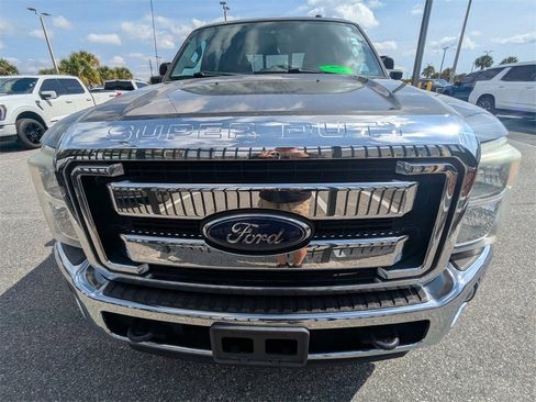 Used 2015 Ford F250 Lariat w/ Lariat Interior Package image 9