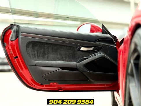 Used 2021 Porsche 718 Cayman GT4 RWD image 18