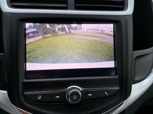 Used 2018 Chevrolet Sonic LT FWD image 11