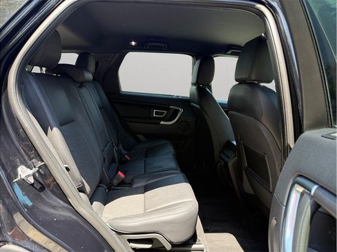 Used 2019 Land Rover Discovery Sport SE AWD/4WD image 44