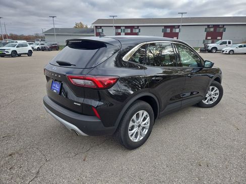 Certified 2023 Ford Escape Active w/ Tech Pack #2 image 5