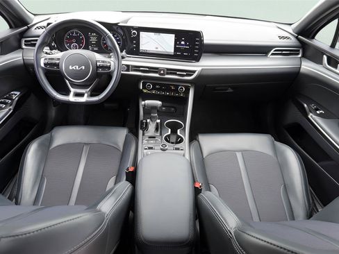 Used 2024 Kia K5 GT-Line FWD image 17