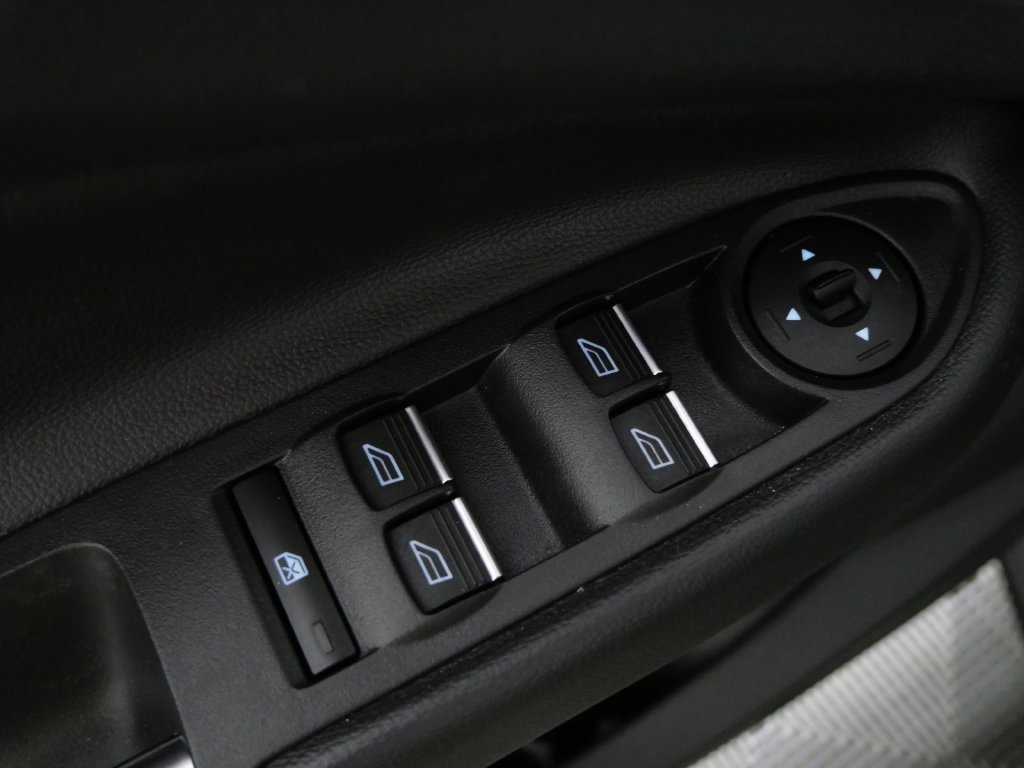 Used 2017 Ford Escape SE w/ Equipment Group 201A AWD/4WD image 15