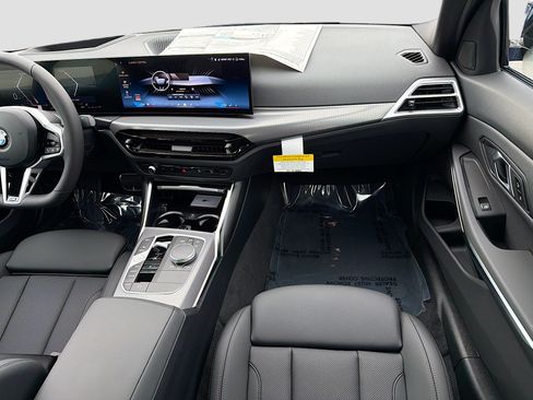 New 2026 BMW 330i Sedan w/ M Sport Package RWD image 18