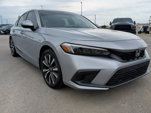 Used 2024 Honda Civic EX-L image 1