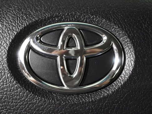 Used 2014 Toyota Camry SE w/ Fleet Convenience Package FWD image 34