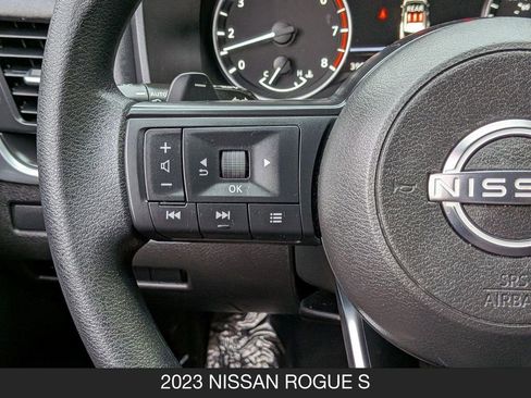 Used 2023 Nissan Rogue S FWD image 17