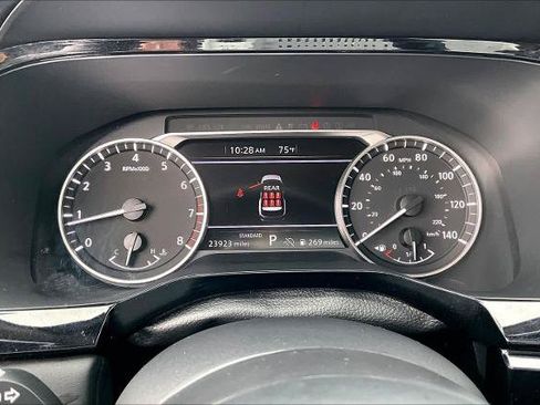 Certified 2025 Nissan Pathfinder SV FWD image 25