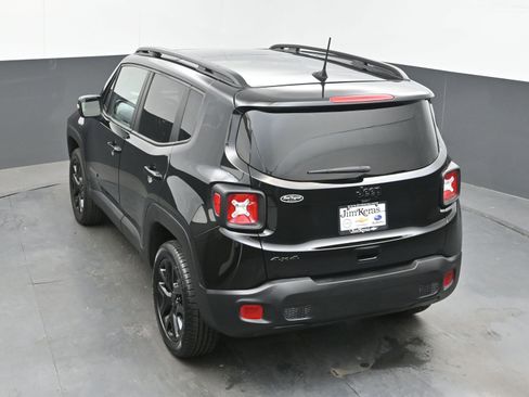 Used 2023 Jeep Renegade Altitude w/ Sun/Sound Group AWD/4WD image 38