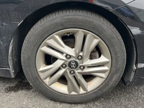 Used 2019 Hyundai Elantra Value Edition image 12