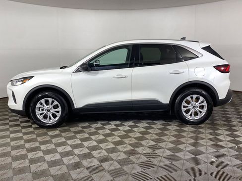 Used 2023 Ford Escape Active AWD/4WD image 29