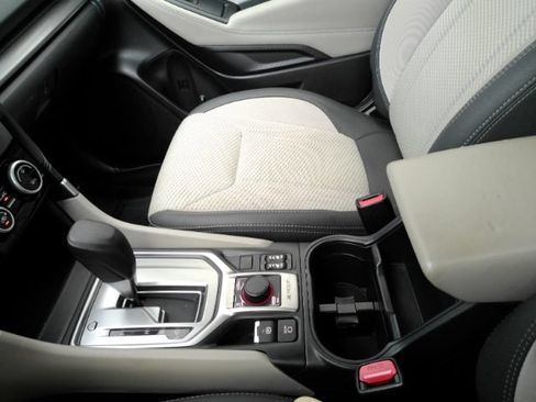 Used 2023 Subaru Forester Premium AWD/4WD image 40