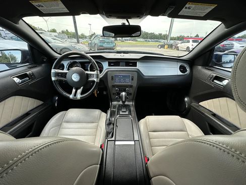 Used 2013 Ford Mustang GT Premium w/ Comfort Pkg RWD image 25