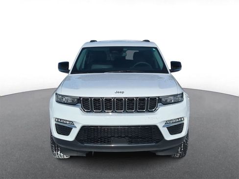 Certified 2023 Jeep Grand Cherokee Limited image 3