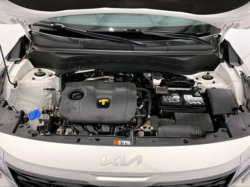 Used 2022 Kia Seltos EX image 12