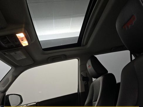 Used 2024 Toyota 4Runner TRD Off-Road Premium image 6