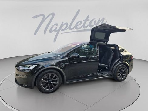 Used 2022 Tesla Model X Plaid AWD/4WD image 9
