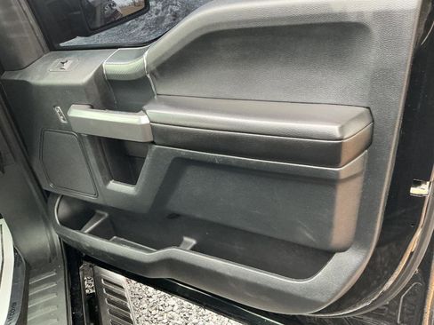 Used 2018 Ford F150 XLT w/ Equipment Group 302A Luxury image 21