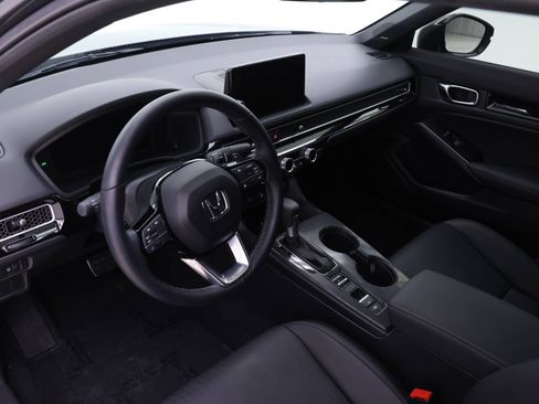 Used 2025 Honda Civic Sport Touring image 7