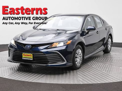 Used 2021 Toyota Camry LE FWD image 1