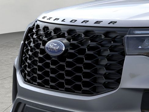 Used 2026 Ford Explorer ST-Line w/ ST-Line Street Pack AWD/4WD image 18