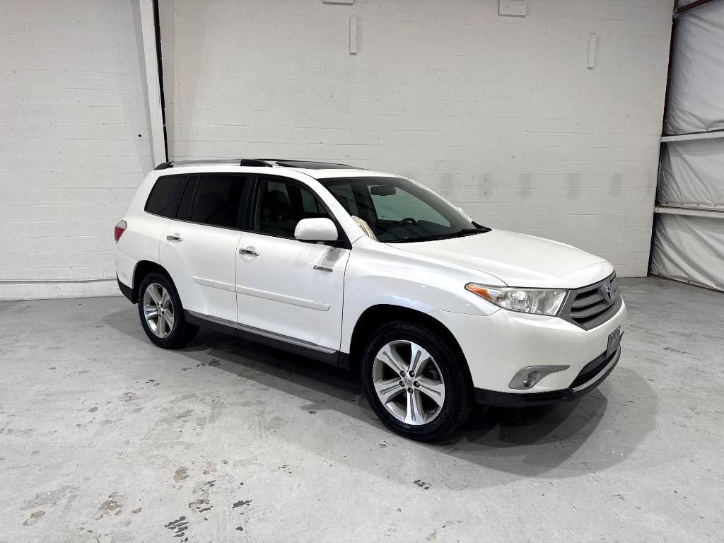 Used 2013 Toyota Highlander Limited AWD/4WD image 4